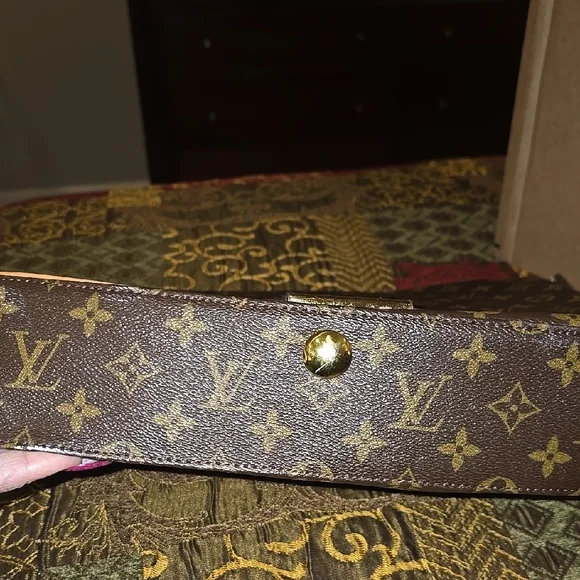 LV Dark Brown Monogram Messenger Bag - Picture 6 of 8